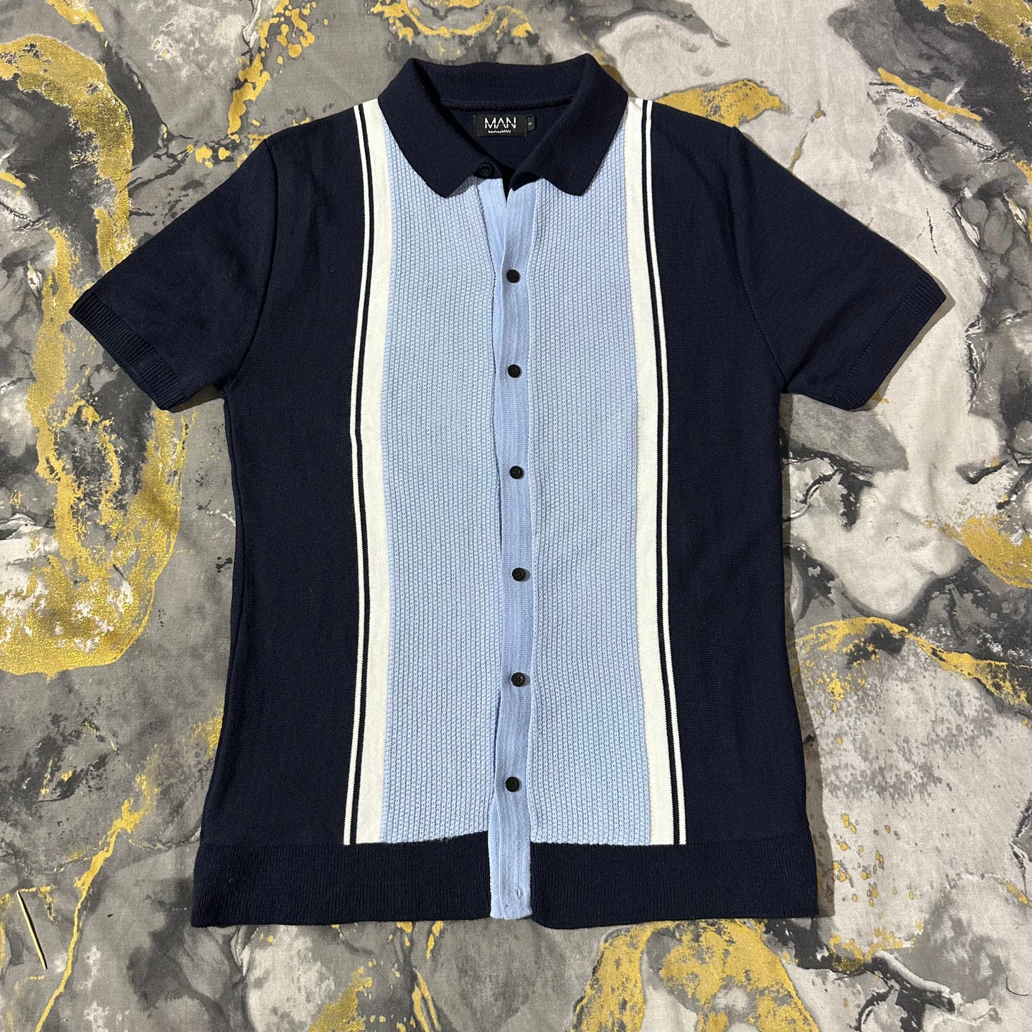 Two Toned Knitted Half Sleeves Buttoned Down