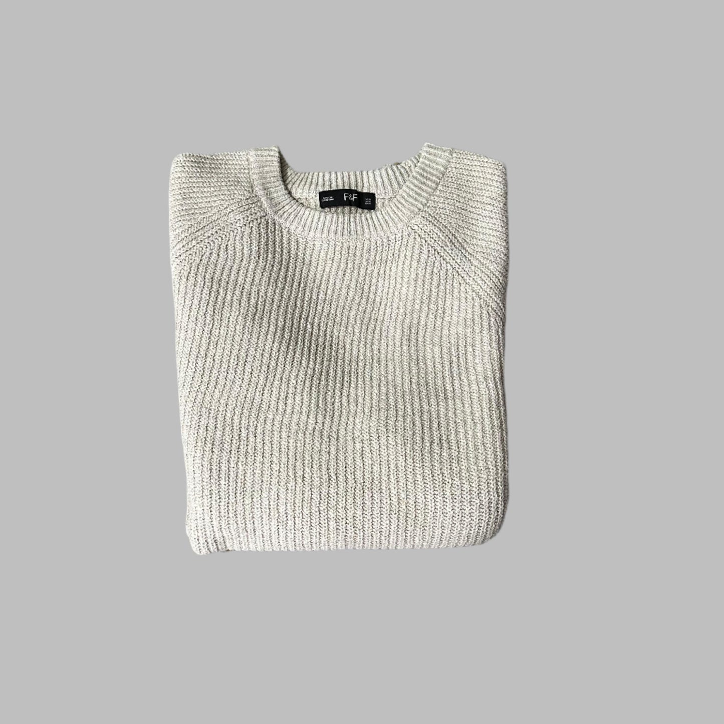 Medium White Full Sleeves Knitted Sweater