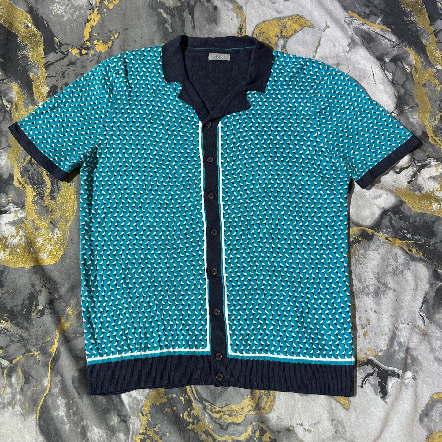 Turquoise/Blue Patterned Knit Half Sleeves Buttoned Down