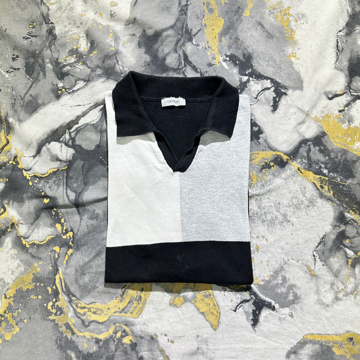 Black and White Busan Collar Knitted Polo
