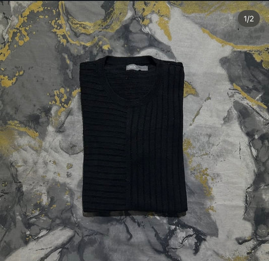 Black Knitted Roundneck